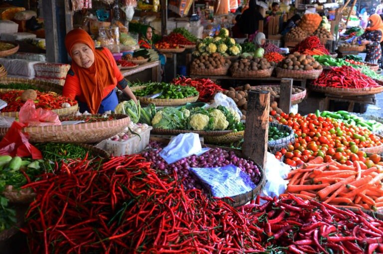 Suara Rakyat: Menjelang Ramadhan, Harga Bahan Pokok Kembali Meroket!