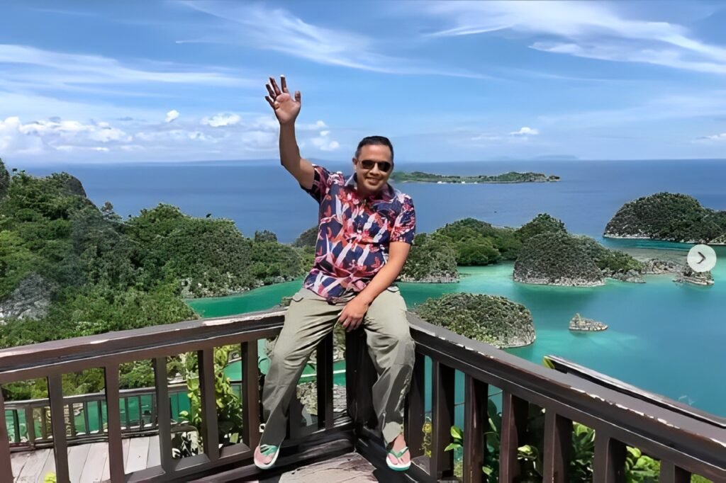 profil-tri-adhianto-wakil-wali-kota-bekasi-pengganti-rahmat-efendi-dmp