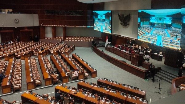 mengapa dpr suka menggelar rapat tertutup